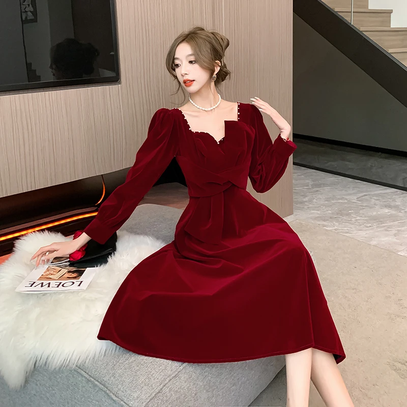 Chinese style toast dress, bride bow, pearl temperament, engagement dress, usually worn back to the door, red dress, female