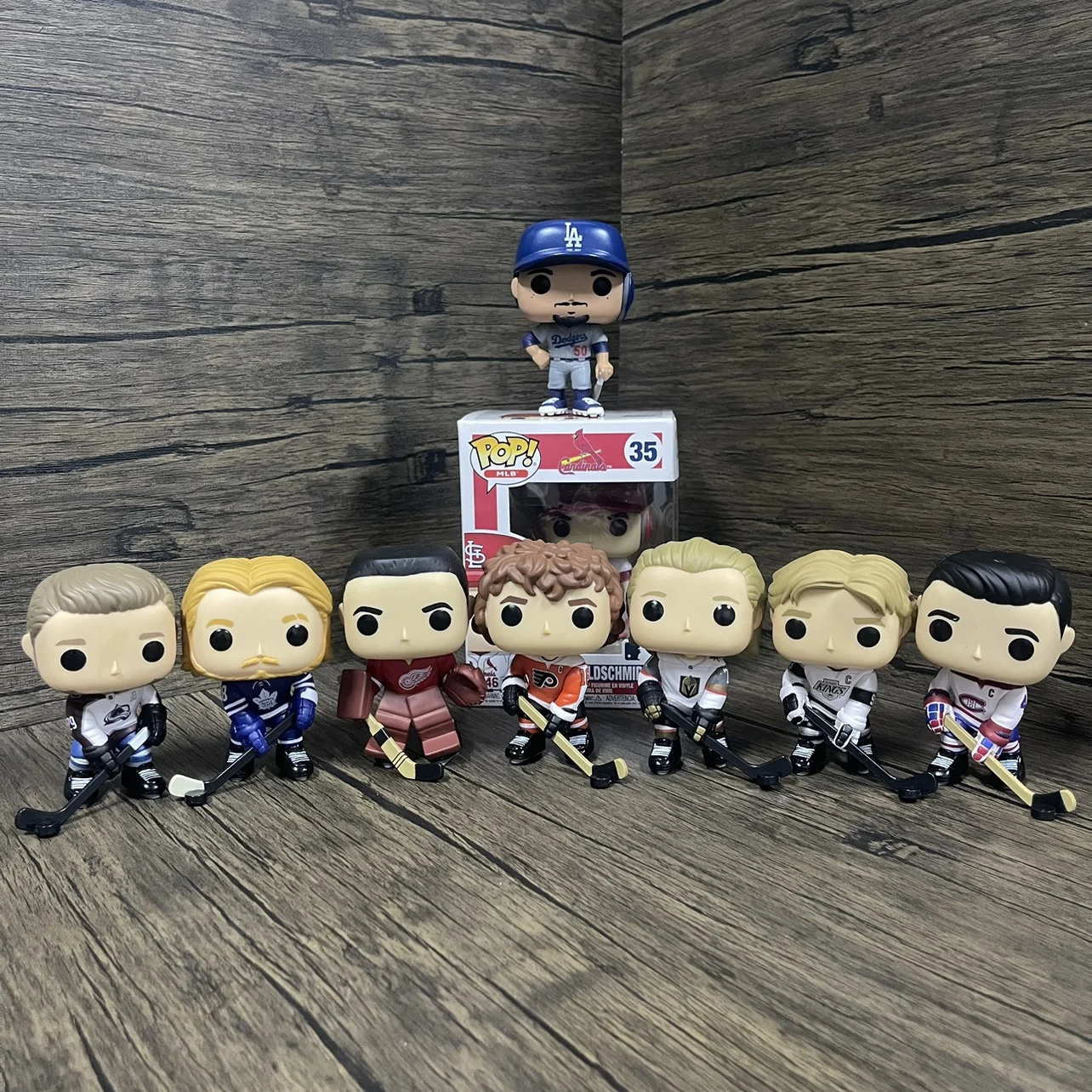 Are goalie masks like this banned in professional play, or could a player  theoretically wear it in major leagues. : r/hockey, image size:1284x1284