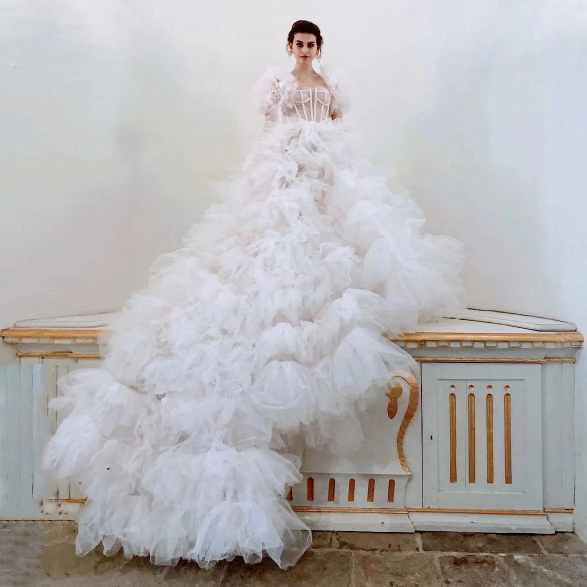 

Fantasy Lush Tulle Bridal Dress Wedding Gowns Extra Puffy Tiered Tulle Prom Party Dresses Garden Wedding Photography Props Dress