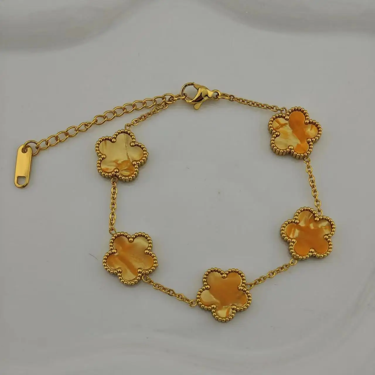 18k Gold Plated Lucky Five-Leaf Flower Stainless Steel Bracelet Women's Exquisite Five-Pointed Star Luxury Party Jewelry Gift 2