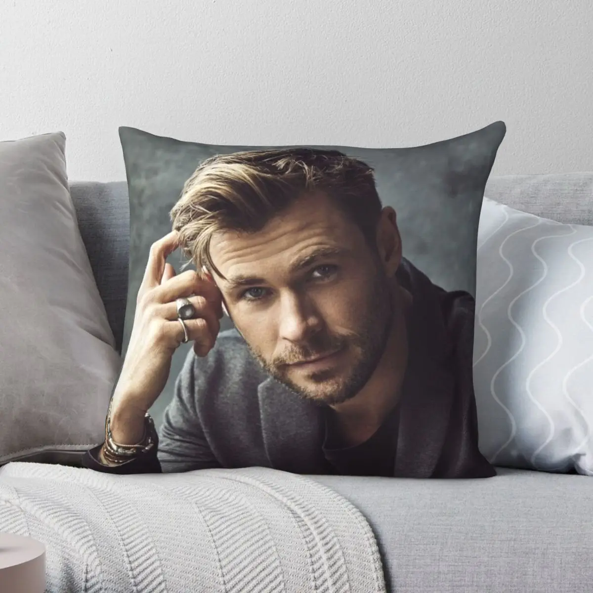 

Chris Hemsworth Pillowcase Polyester Linen Velvet Pattern Zip Decor Throw Pillow Case Car Cushion Case
