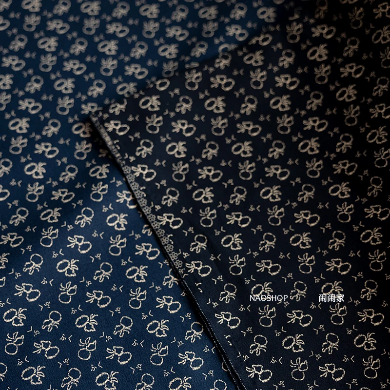 

Thickened Antique Cotton Fabric Japanese Style and Wind Embroidered Blue Fabric Gourd