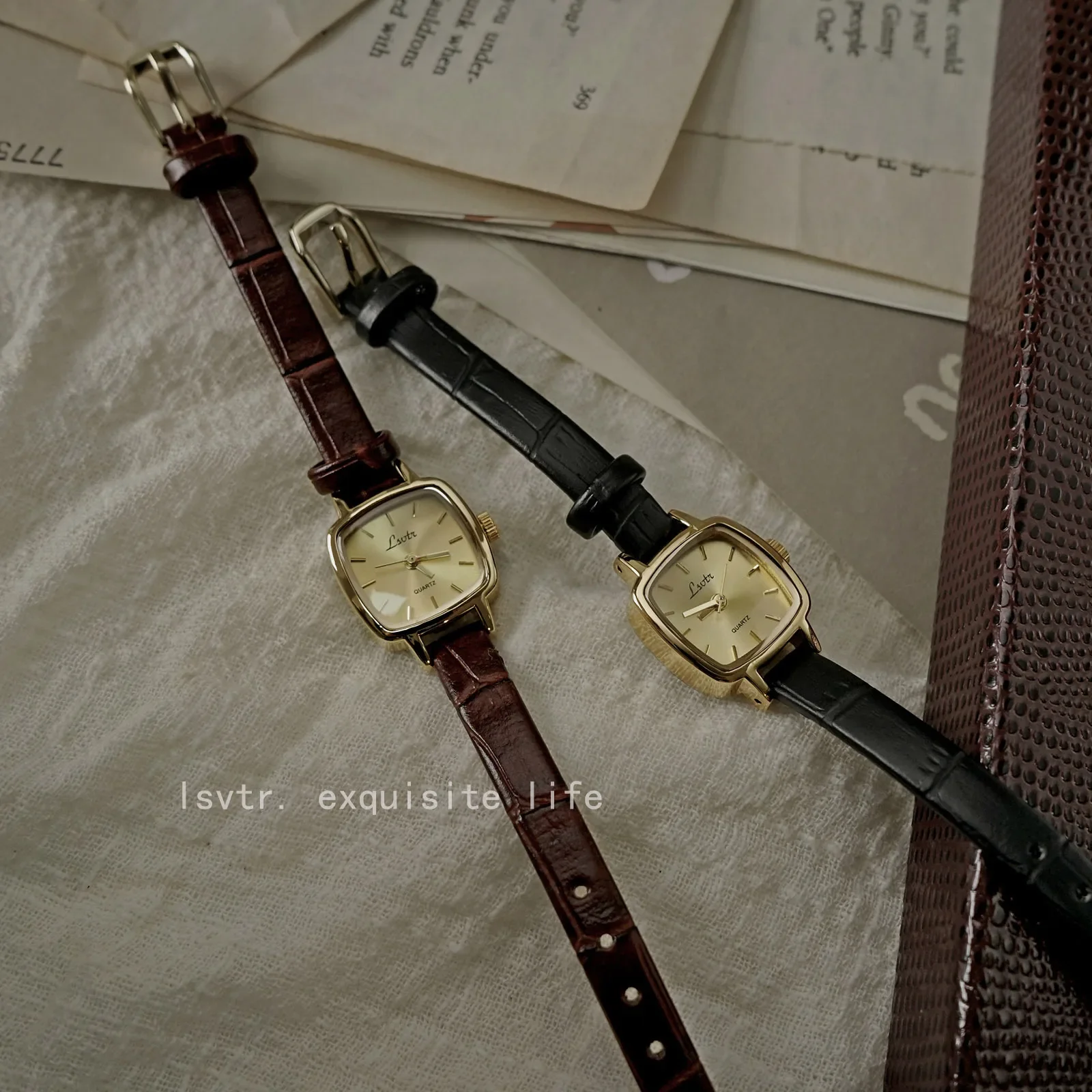 

Women Quartz Watch Luxury Simple Style Square Dial Black Brown Leather Female Vintage Small Gold Case Watches Ladies Wristwatch