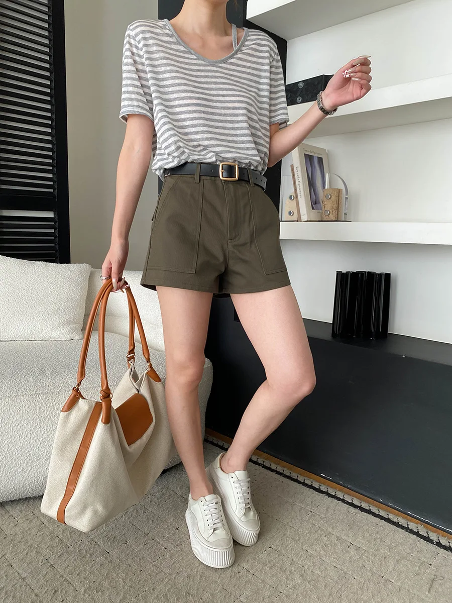 Frühlings- und Sommer-Damen-Shorts in Unifarben mit hoher Taille, weitem Bein und großen Taschen im Workwear-Stil. – Detail 38