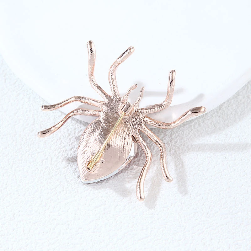 Broche animale d'araignée en cristal créative pour femmes, accessoires de manteau de collier de vêtements, mode