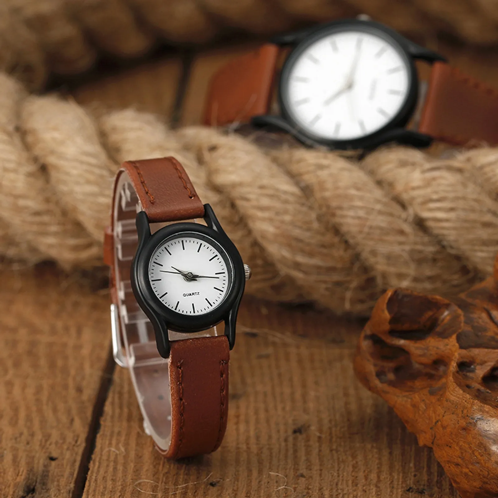 Couples Watches Leather Strap Minimalist Fashion Quartz Wristwatches Multiple Colors for Loved Ones Gift