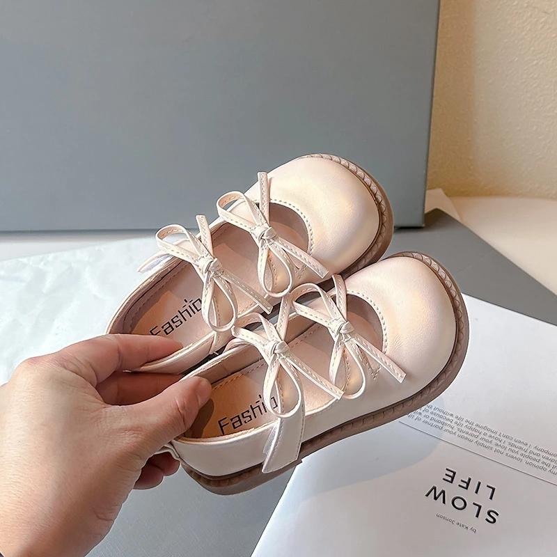 New Girls Princess Leather Shoes Sweet Bowknot Children's Flats Fashion Hollow-out Versatile Kids Causal Shoes Beige Pink