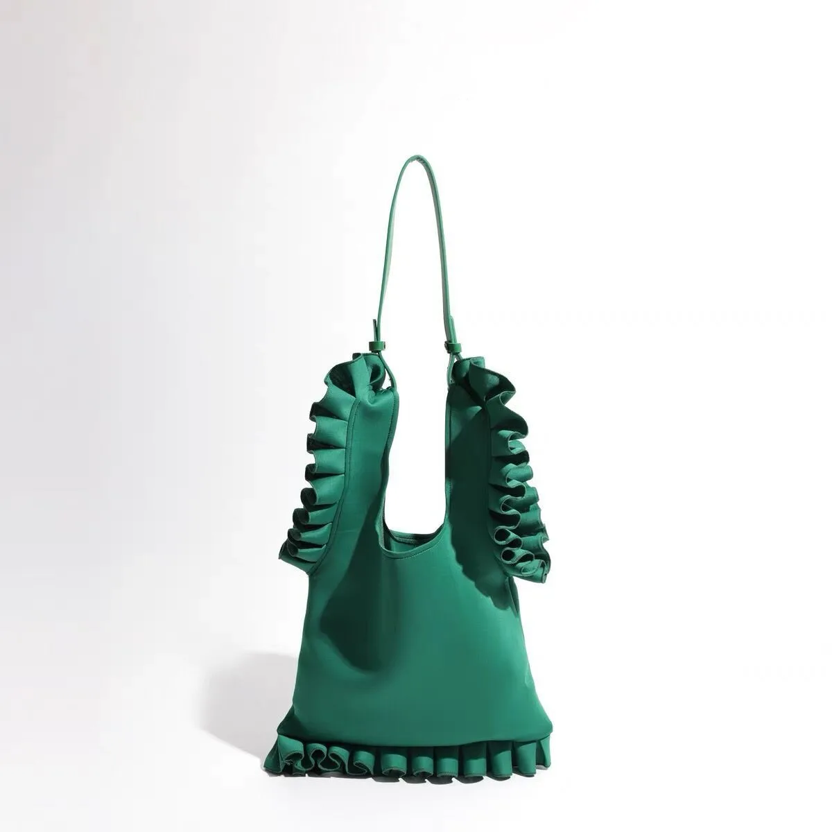 Korean Style Large Capacity Shopping Handbags For Women Chic Folded Knit Pleated Bags Female Fashion Stripe Panelled Tote Bag