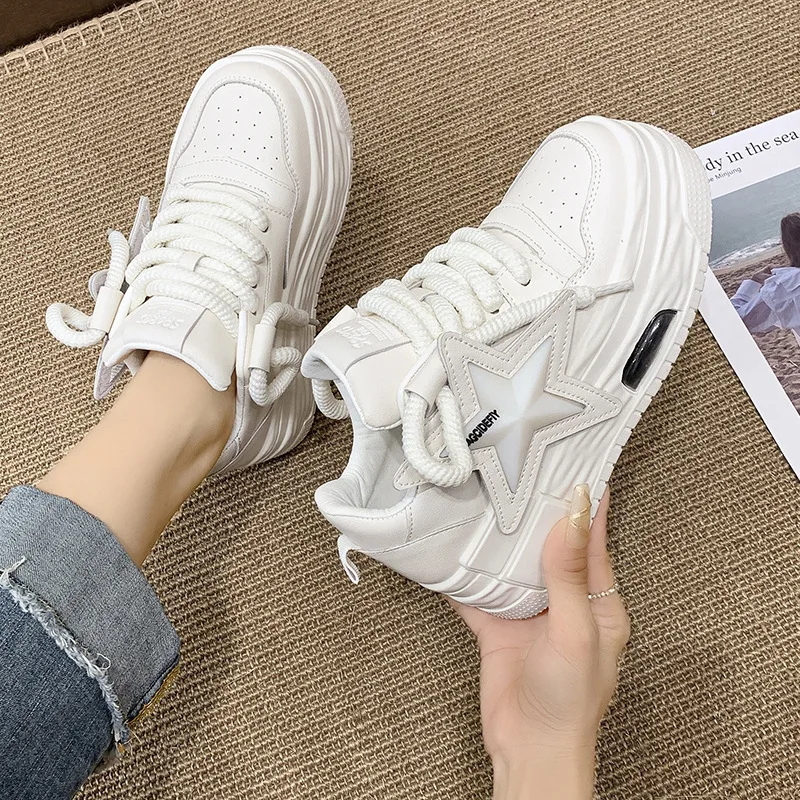 Women's Vulcanized Shoes New Lightweight Fashionable Versatile Casual Shoes for Women Platform Concise Luxury Women's Sneakers