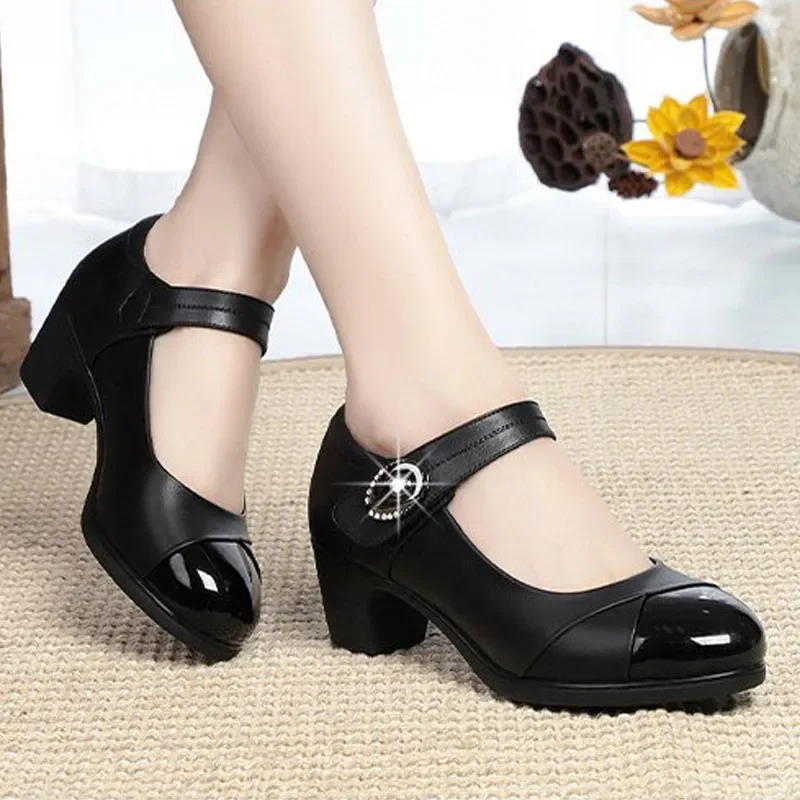 Seasons New Women\'s High Heels Fashion Round Toe Shallow Hook & Loop Pumps Soft Bottom Block Heel Middle-aged Mom Leather Shoes