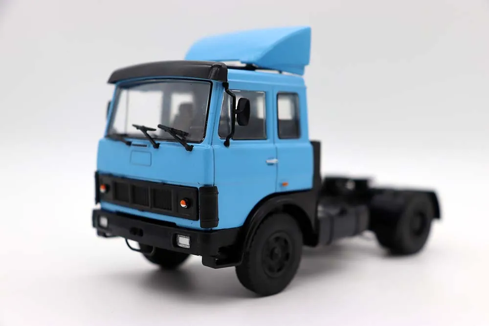 NEW 1/43 Scale MAZ-5432 TRACTOR USSR TrucK Models Diecast For Collection Toys Gift TR1043