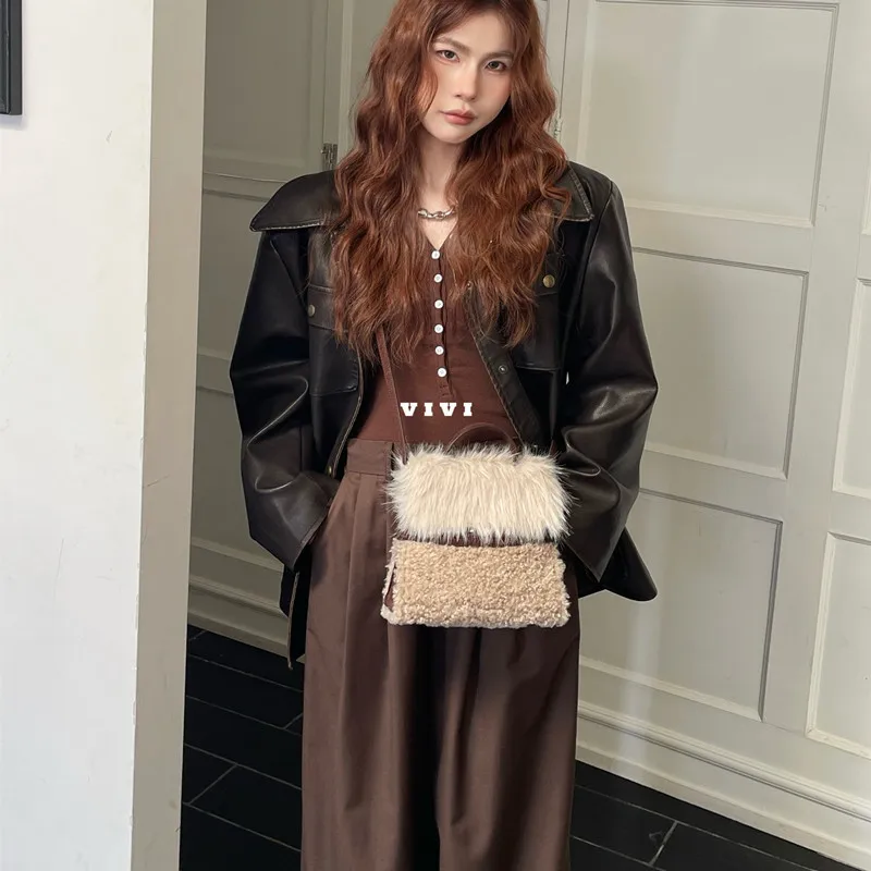 Luxury Fur Tote Bags for Women Fluffy Soft Plush Shoulder Bag 2025 Designer Handbags and Purses Autumn Winter Bucket Shopper New