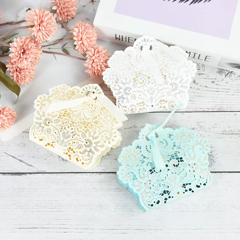

10pcs Laser Cut Hollow Carriage Favor Gifts Candy Boxes With Ribbon Custom Baby Shower Wedding Party Favor Decoration Supplies