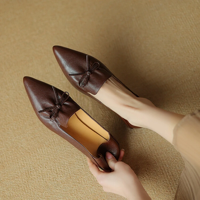 

NEW Spring/Autumn Women Pumps Pointed Toe Chunky Heel Shoes Genuine Leather Shoes for Women Retro Low Heel Bowknot Black Shoes