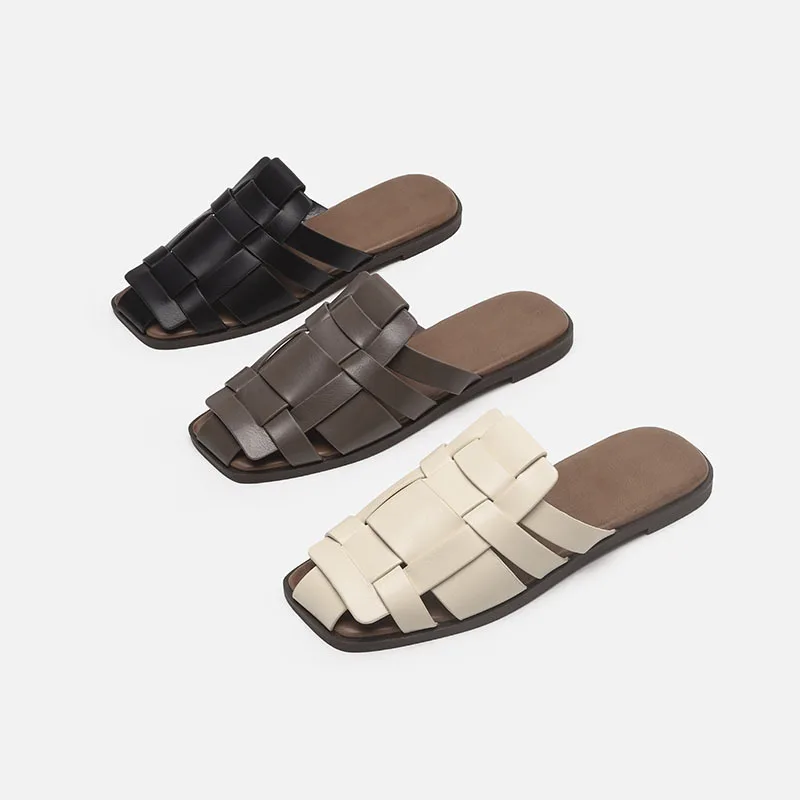 

2023 New Summer Women's Outdoor Slippers Flat Bottom Baotou Knitted Design White Shoes Fashion Brand Sandals Women Shoes