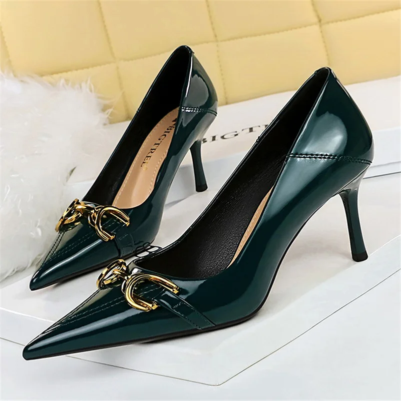 

Luxury Design Women 8cm 10cm High Heels Metal Buckle Pumps Lady Plus Size Wedding Bridal Stiletto Low Heels Party Replica Shoes