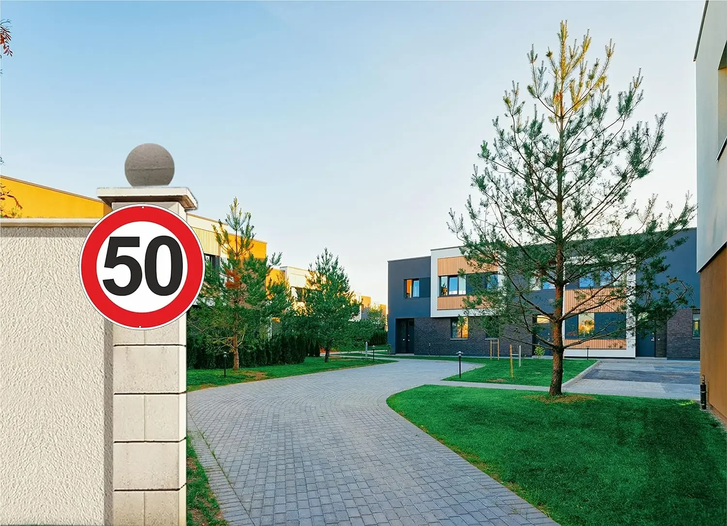 Metal Round Plate Traffic Safety Warning Sign - Waterproof, Anti-Fade Tin Sign