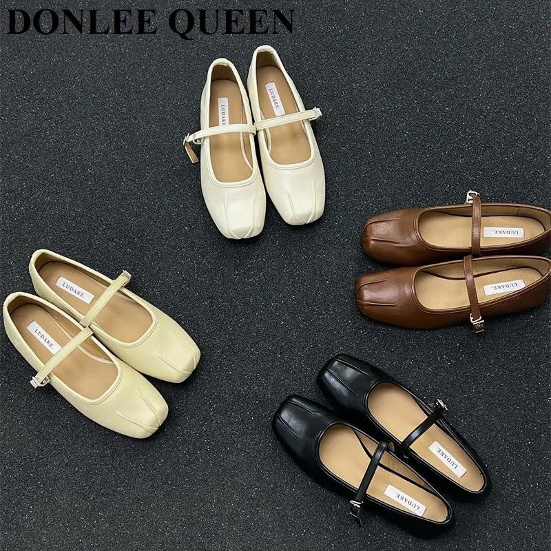 

Женские балетки на низком каблуке, мягкие, без застежек, повседневные, большие размеры 35-41, туфли с металлической пряжкой