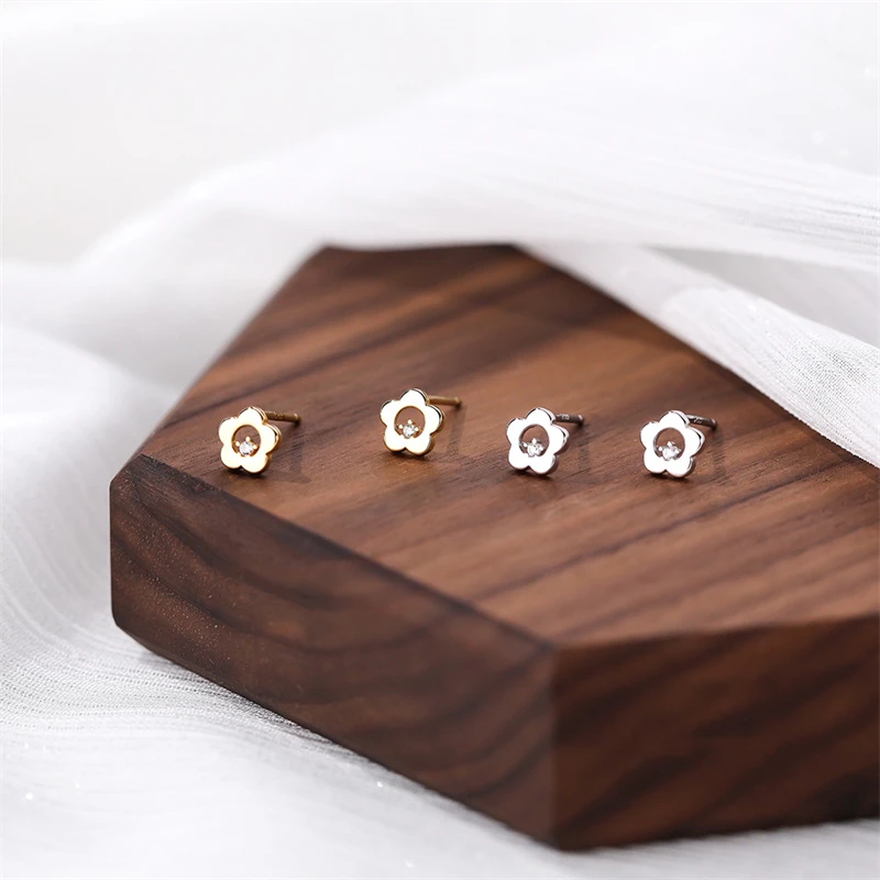 

925 Sterling Silver Korean Hollow Out Flower Zircon Stud Earrings For Women Fashion Simple Exquisite Charm Jewelry Accessories