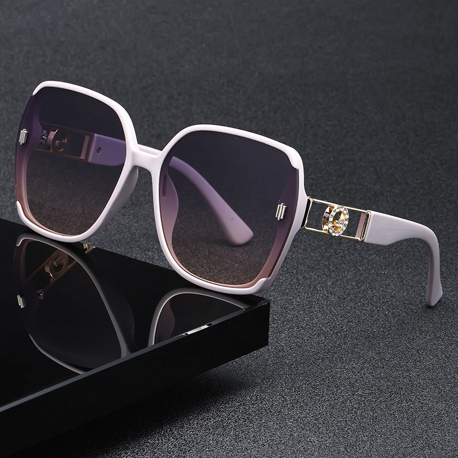 Chic Street Style Sunglasses: The Ultimate Accessory for Outdoor Adventures and Celebrations