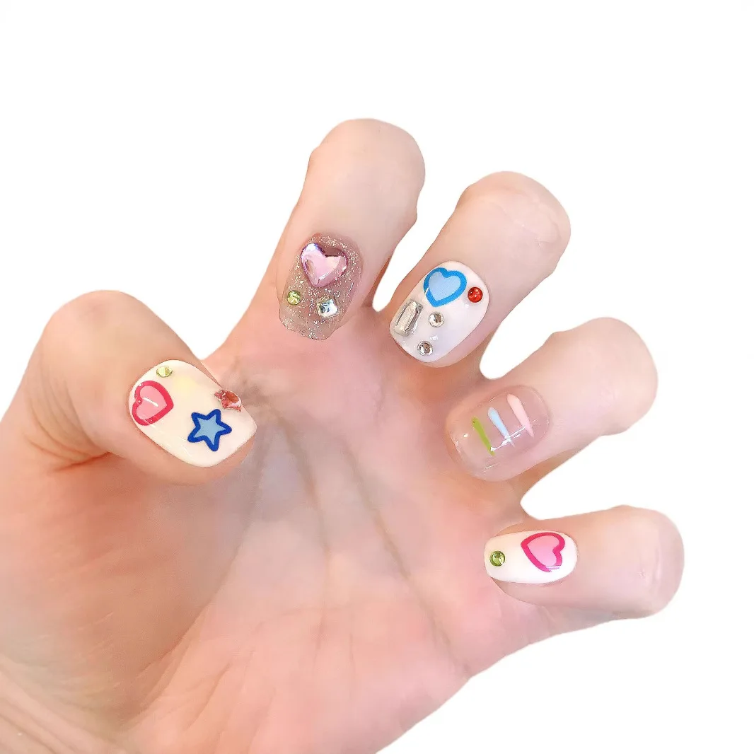 10pcs 수제 반짝이 거짓 손톱 3D 라인 석 디자인과 짧은 사각형 거짓 손톱 파티 댄스 착용을위한 럭셔리 네일 아트 세트