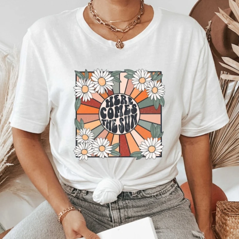 

Summer harajuku print here comes the sun graphic t shirts, Retro Casual vacation short sleeve Tops. Beach Vibe shirts for women