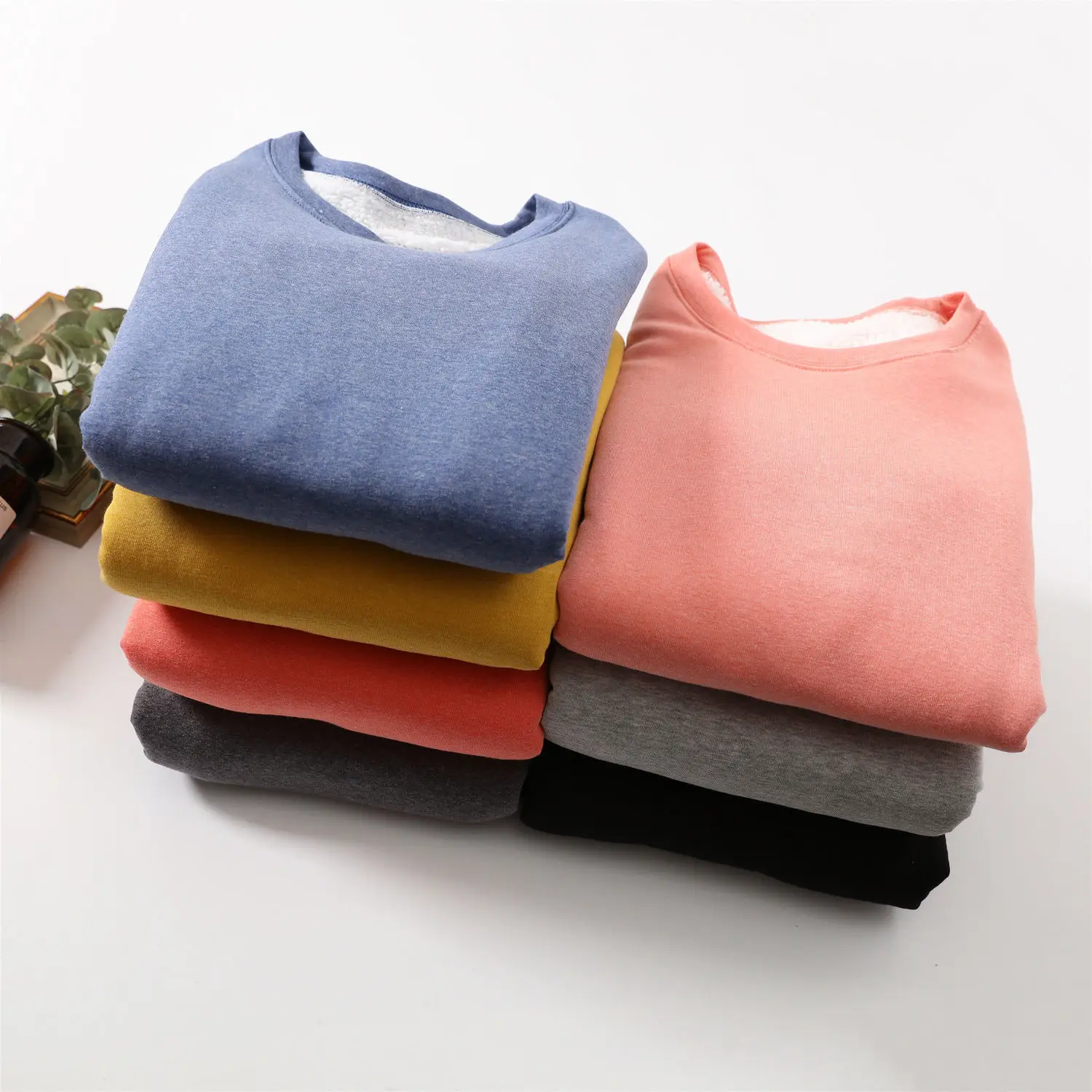 Autumn and winter new medium and long velvet bottoming shirt T-shirt thickened cotton fleece sweater slim fit warm top