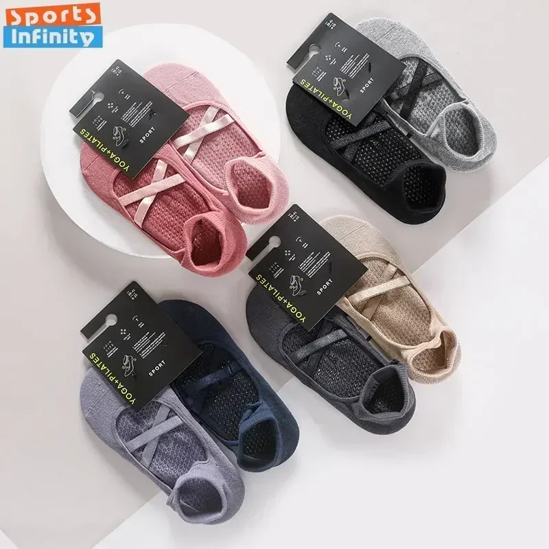 Yoga Socks 2 Pairs Cotton Breathable Sweat-absorbent Yoga Socks Silicone Anti-slip Floor Socks Women Pilates Ballet Fitness Sports Sock Set