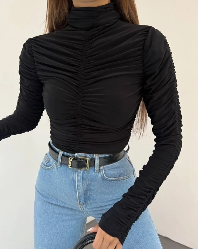 Рисунок 4 - Женский топ с высоким воротником