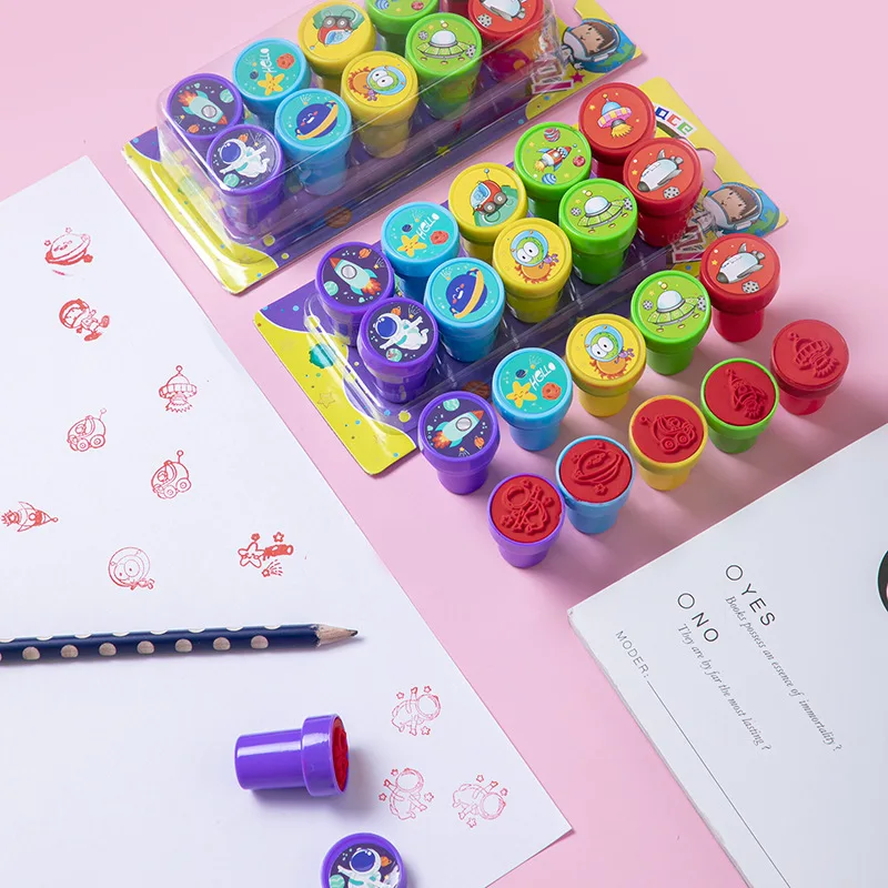 10Pcs Cartoon Astronaut Rocket Self-ink Stamps Toy for Kids Outer Space Theme Birthday Party Favors Pinata Kindergarten Rewards
