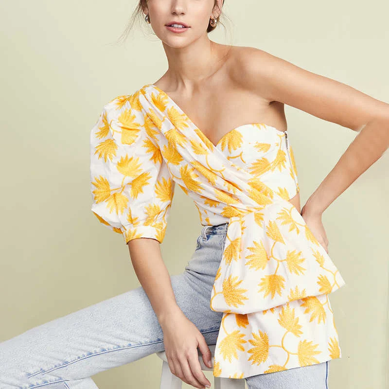 TWOTWINSTYLE Sexy Off Shoulder Top Shirt Women Clothes 2019 Summer Short Blouse Streetwear Ladies Korean Fashion Clothing Tops (6).jpg_.webp