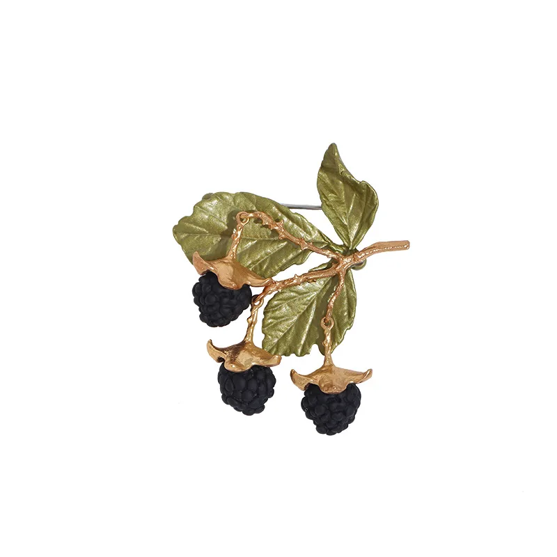 

Europe and the United States 2024 spring and summer new forest fresh natural paint process green leaf raspberry versatile brooch