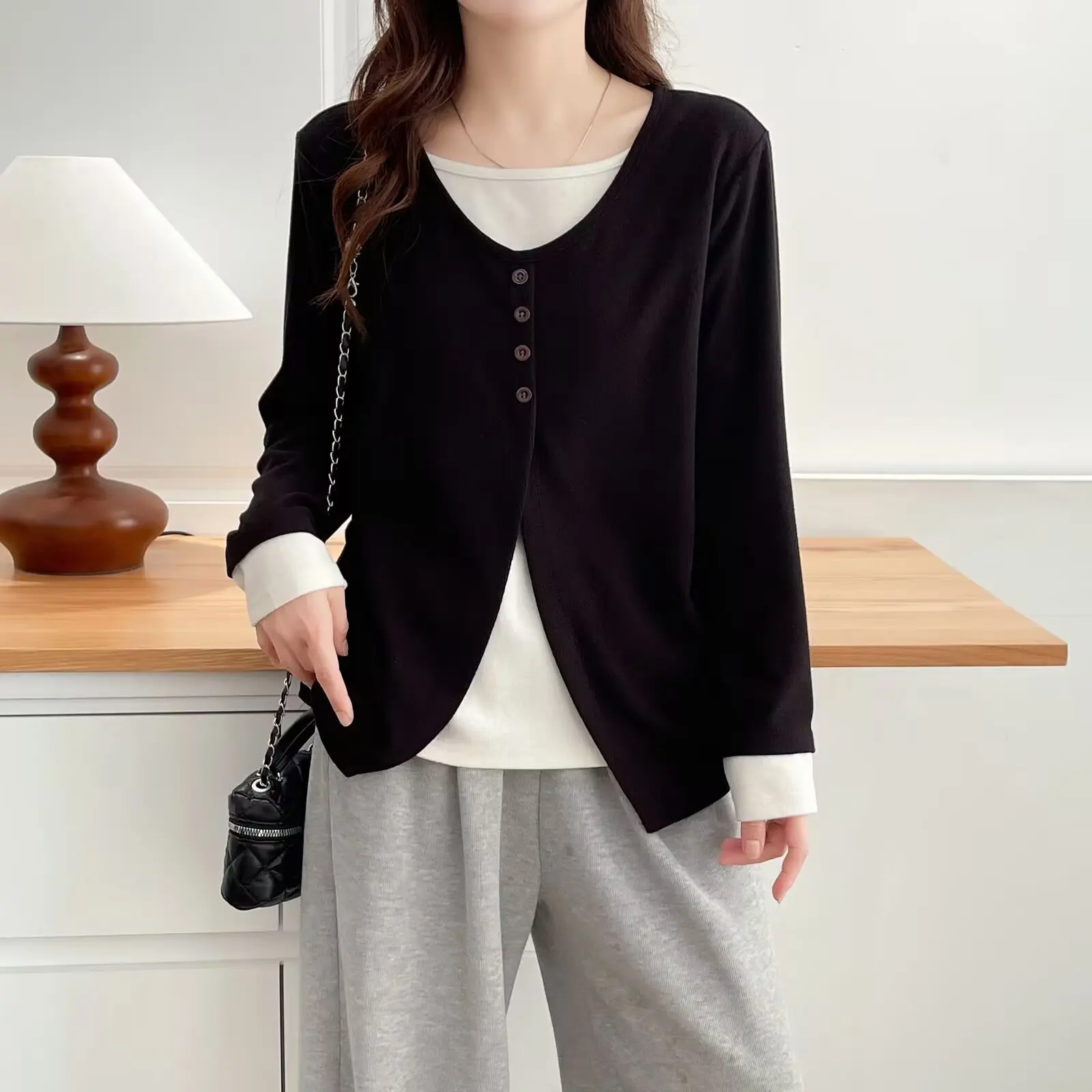 Fashion Plus Size Women's Long Sleeved T-Shirts Autumn Style Fake Two Pieces Tops 2536