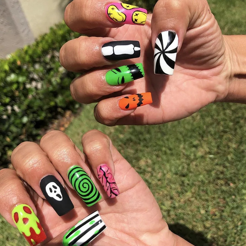 

Ghost Halloween Press on Fake Nail Set Black French Tip Full Cover Coffin Acrylic Long Press-on Pressure False Nails Art Tips