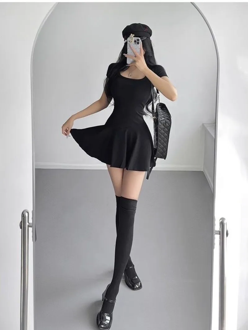 فستان نسائي قصير بياقة مربعة سوداء ، ملابس نسائية...