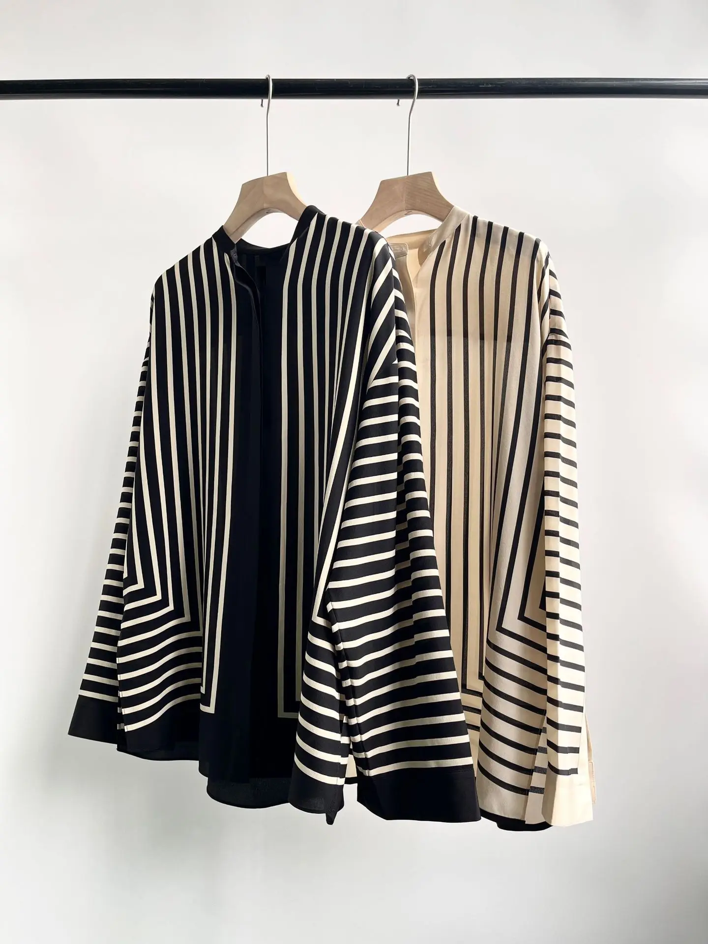 

2023 Spring Summer Brand New Designer Women's High Quality 100%Silk O-neck Long Sleeves Stripe Shirt Tops C123