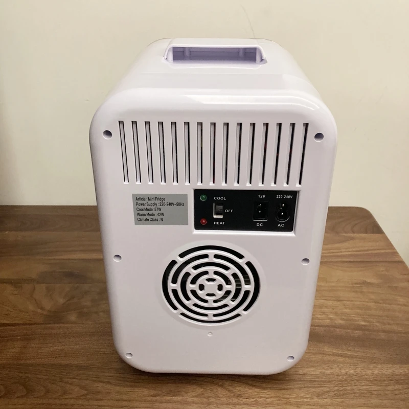 최고 판매 공장 직송 8L 실버 색상 차량용 냉장고 AC220V/DC12V 휴대용 차량용 냉장고 미니 냉장고 (차량 및 가정용)