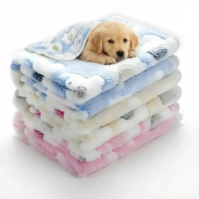 Plus de choix de couleurs Couverture de lit pour animaux de compagnie Couverture plus chaude en peluche pour chiens et chats Couverture confortable d'hiver portable et douce pour canapé pour chiot 1