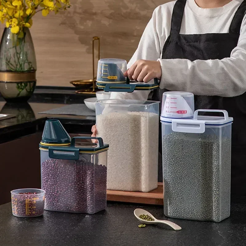 1.5/2kg Kitchen Supplies Food Storage Bucket Portable Moistureproof Storage Tank with Scale Cup Food Bucket Plastic Container 5