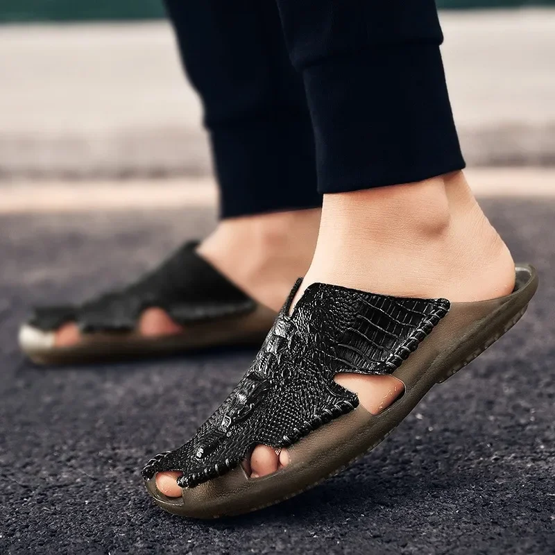 Large Size Casual Slippers Outdoor Men Soft Sole Slippers Crocodile  Pattern Men Sandals 2024 New Cross-border Summer Slides