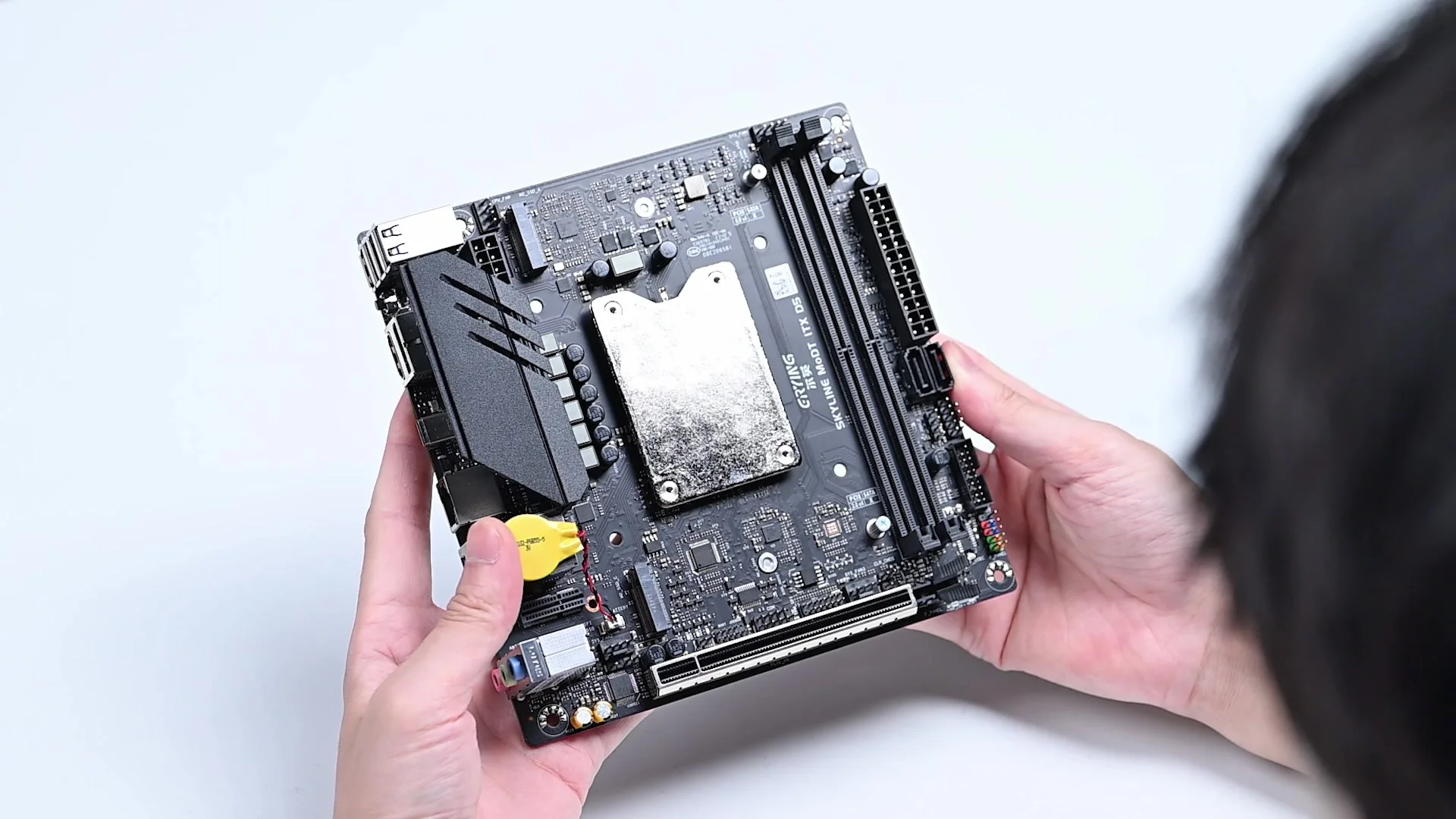 CPU + mini-itxマザーボード + メモリ + M.2 ssd セット 世界初のSocket AM5対応Thin Mini-ITXマザーボード、ASRock
