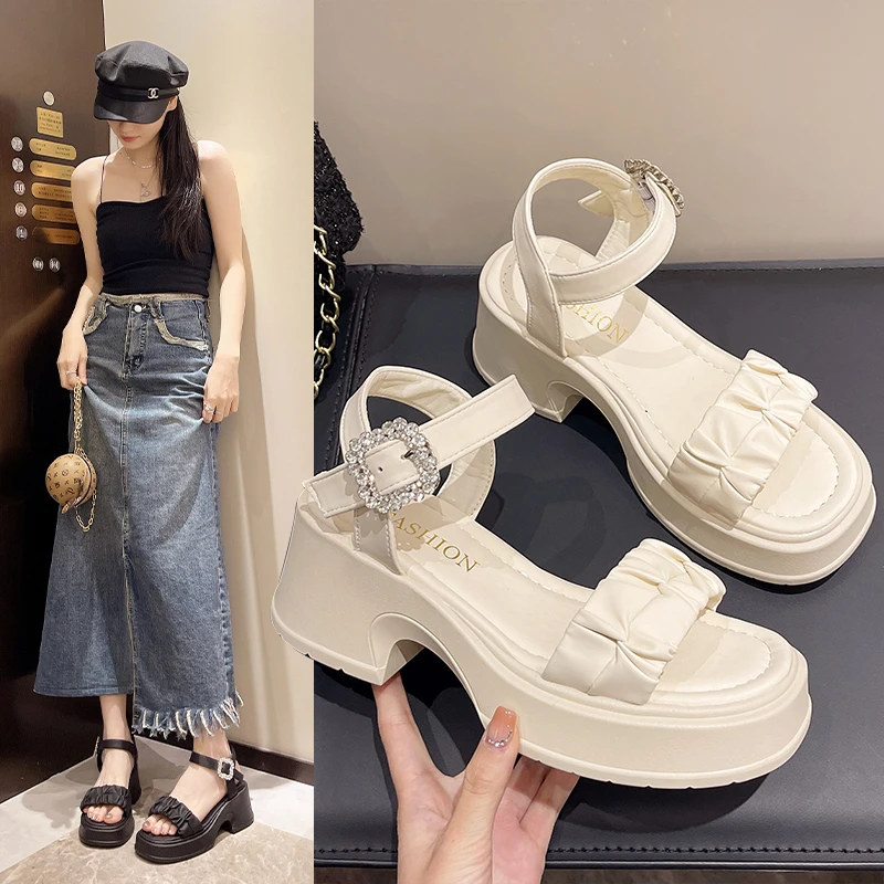 

Coarse High Slope with Skirt 2024 New Summer Fairy Style Thick Sole Sponge Cake Open Toe Roman Sandals
