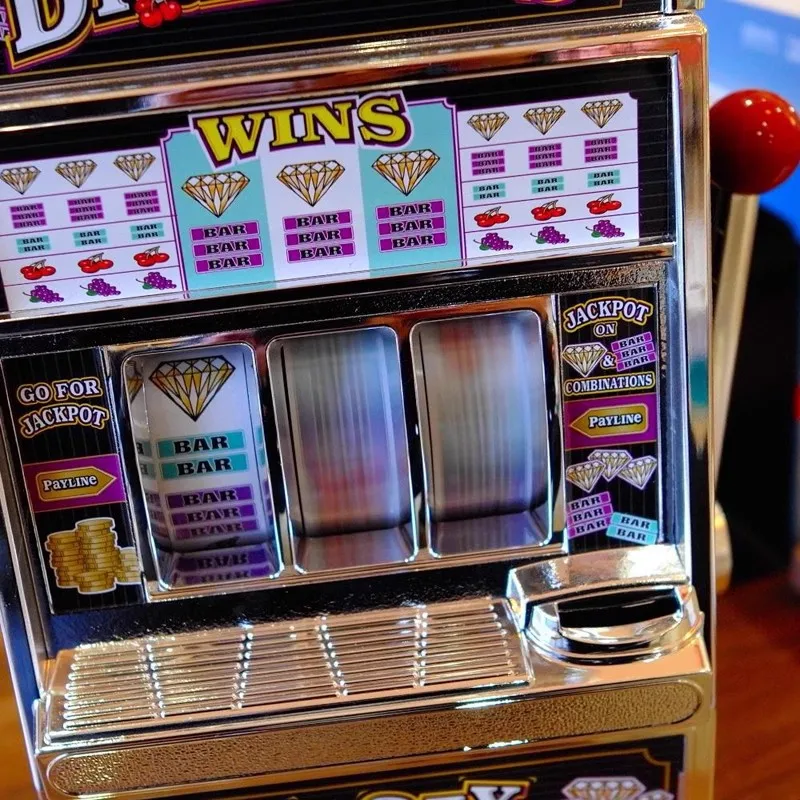 Qiaolin Creative Las Vegas Game Machine Shape Money Box For Kids Coin Deposit Machine Piggy Bank Coin storage Desktop Decoration