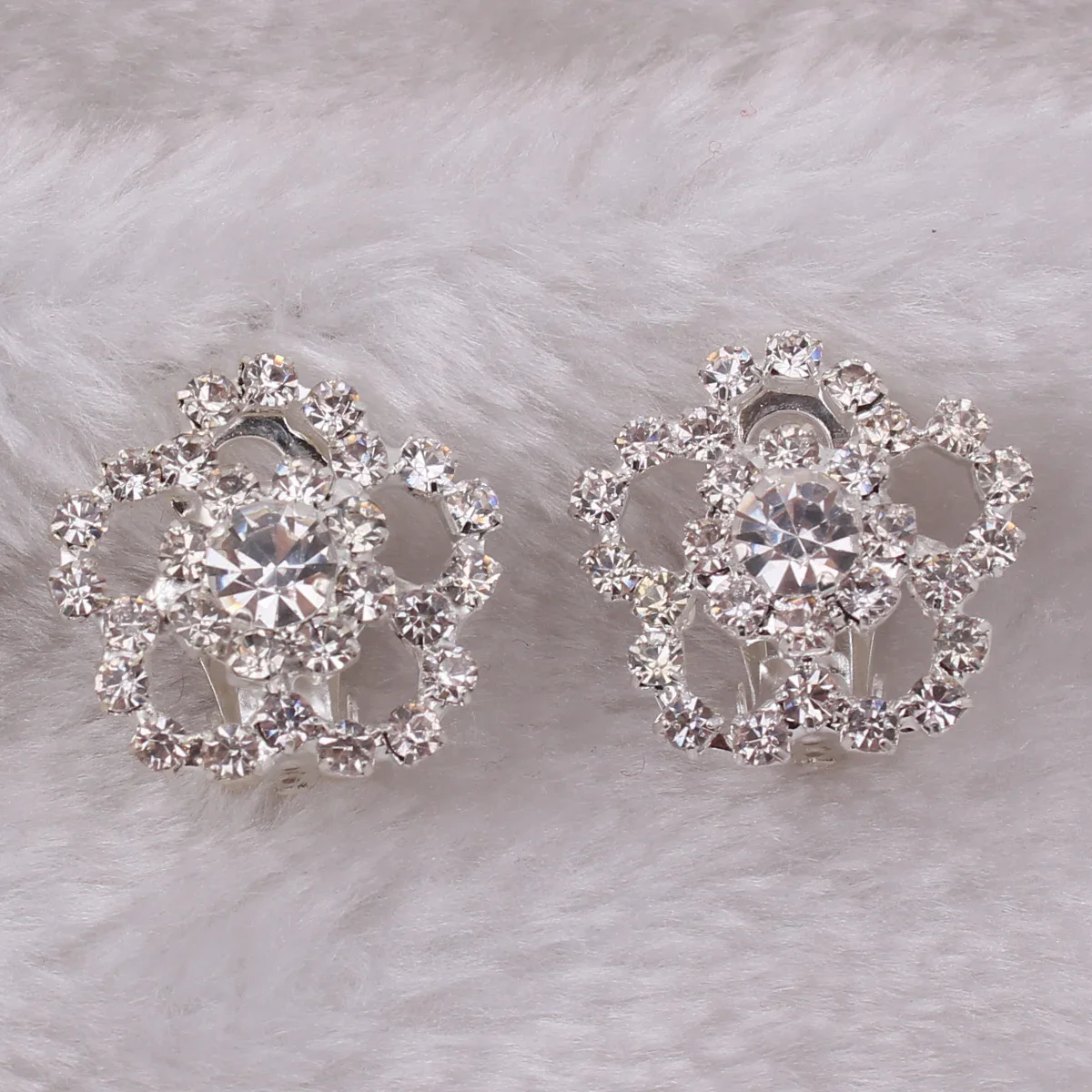 Ear Clip Earrings Clip Earrings Ear Clip High-grade Rhinestone Crystal Tear Drop Geometric Flower Clip on Earrings No Pierced for Women Wedding Luxury No Hole Earrings
