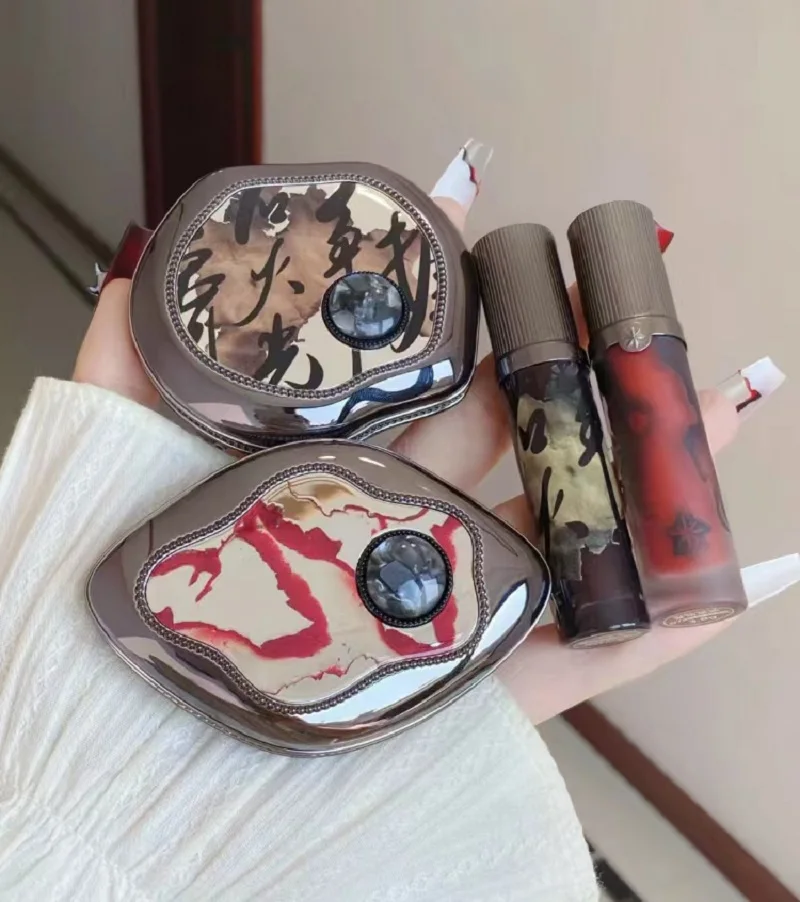 

Girlcult Chameleon 4 Colors Eye shadow Lip Cream Blush Makeup Cosmetics Combo
