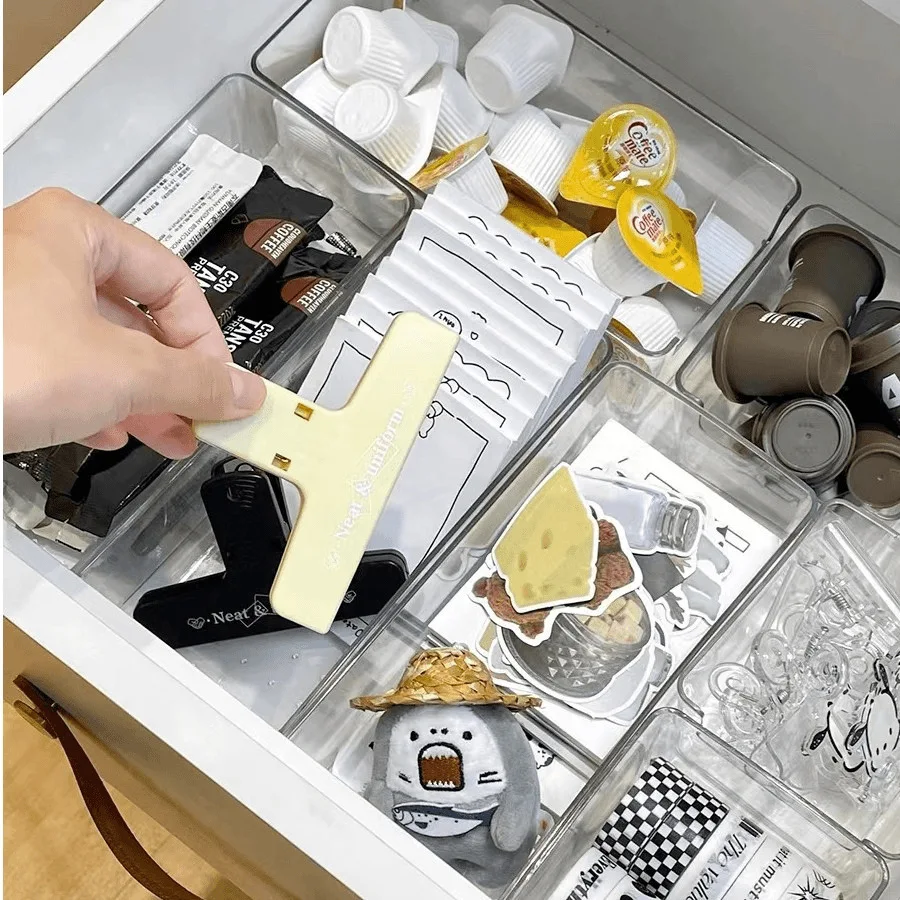 Clear Plastic Drawer Organizer Set 4 Sizes Desk Drawer Organizer Trays for Cosmetics Kitchen Utensils Gadgets and Office Accesso