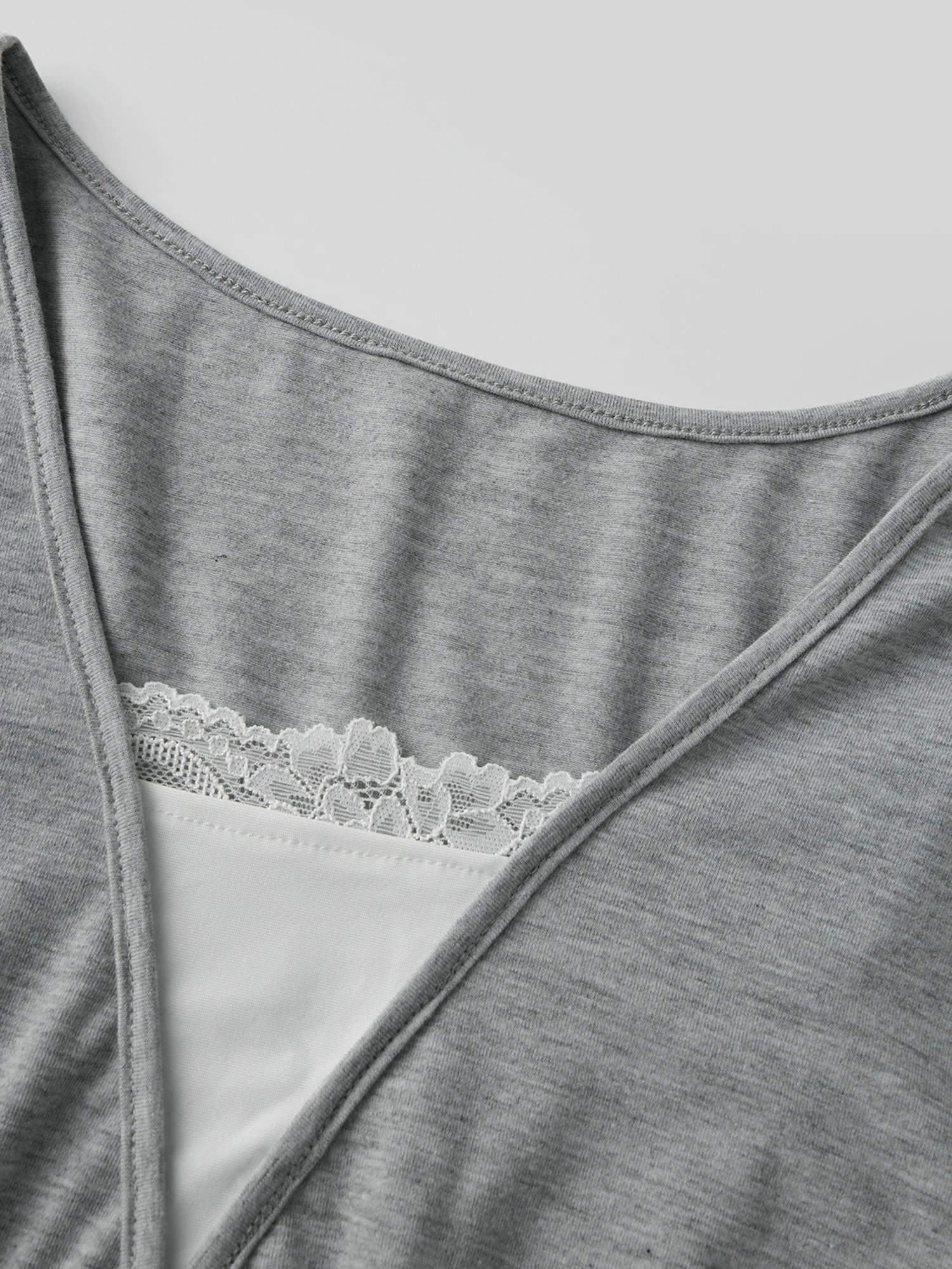 Women s Long Sleeve V Neck Patchwork T-shirt for Casual Daily Wear Streetwear Tops for Fall Fashionistas