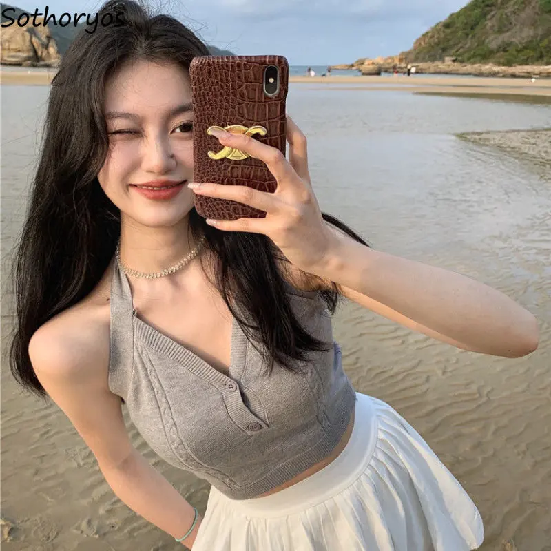 

Майки женские с V-образным вырезом, укороченный пикантный Топ для отдыха, с лямкой на шее, в Корейском стиле, модный минималистичный праздничный аксессуар для девушек, на лето