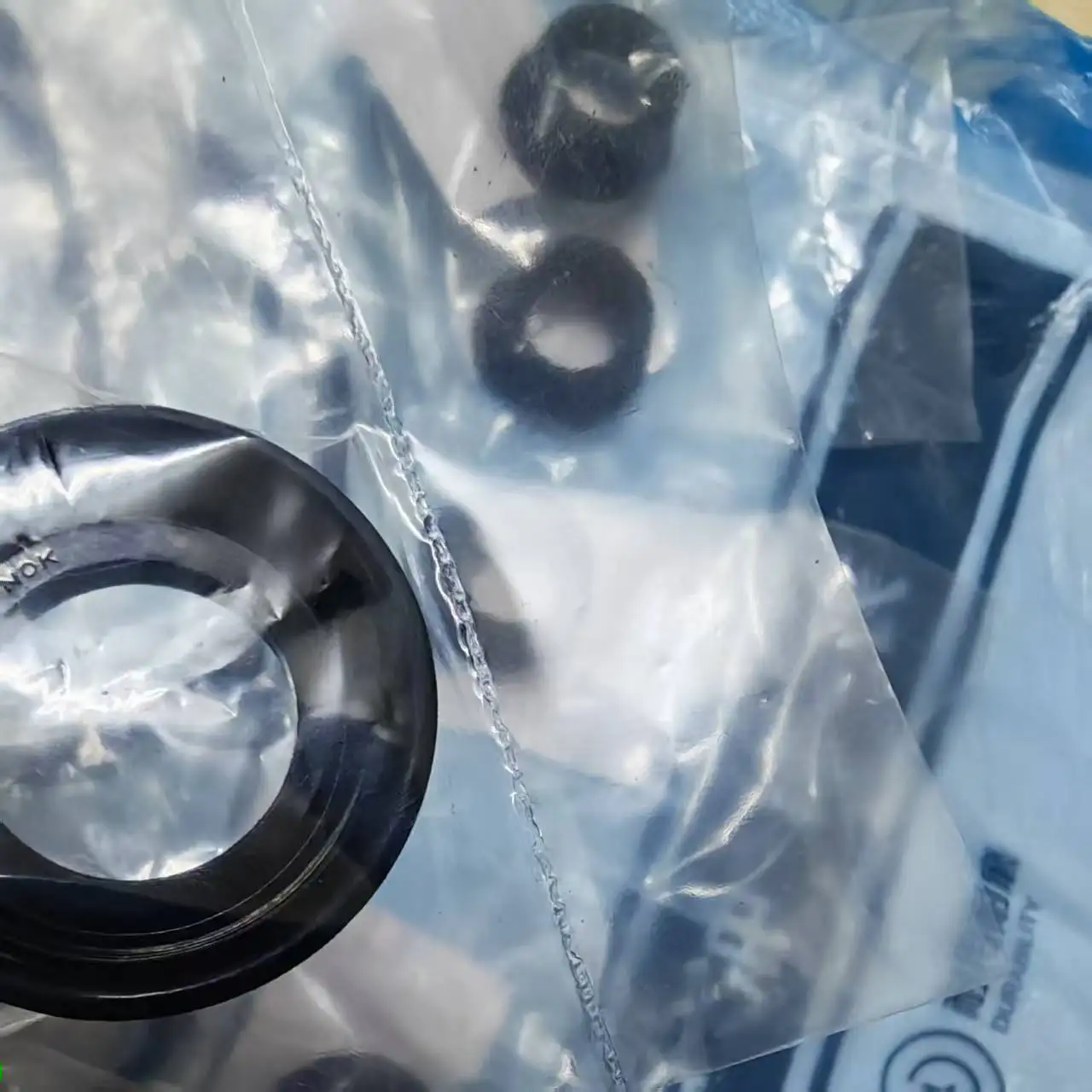 Valve Cover Gasket Spark Plug Tube Seal For Pajero Sport K96W V43W V73W MD303148 MD198128
