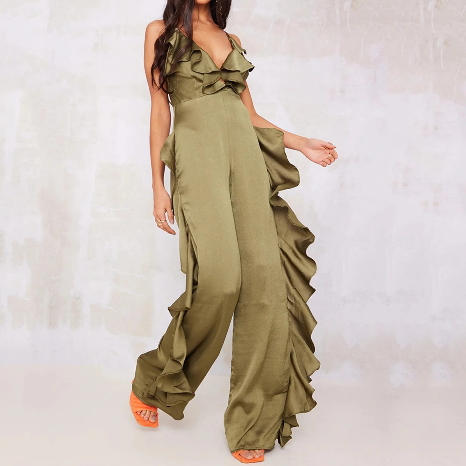 

Sexy Deep V Stain Fitness Rompers Lady Jumpsuit Outfits Simple Autumn Fashion Ruffled Edge Sleeveless Jumpsuits Women Bodysuits